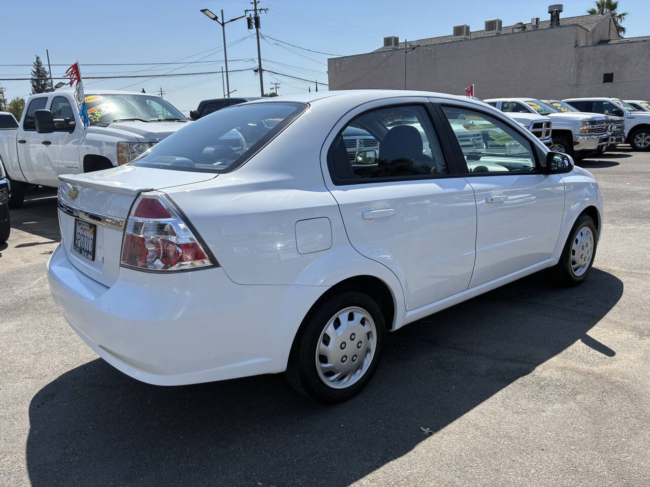 Used 2011 Chevrolet Aveo LT w/ Power and Convenience Package FWD image 2