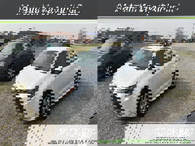 Used 2022 Toyota Corolla LE w/ Carpet Mat Package (TMS) image 5