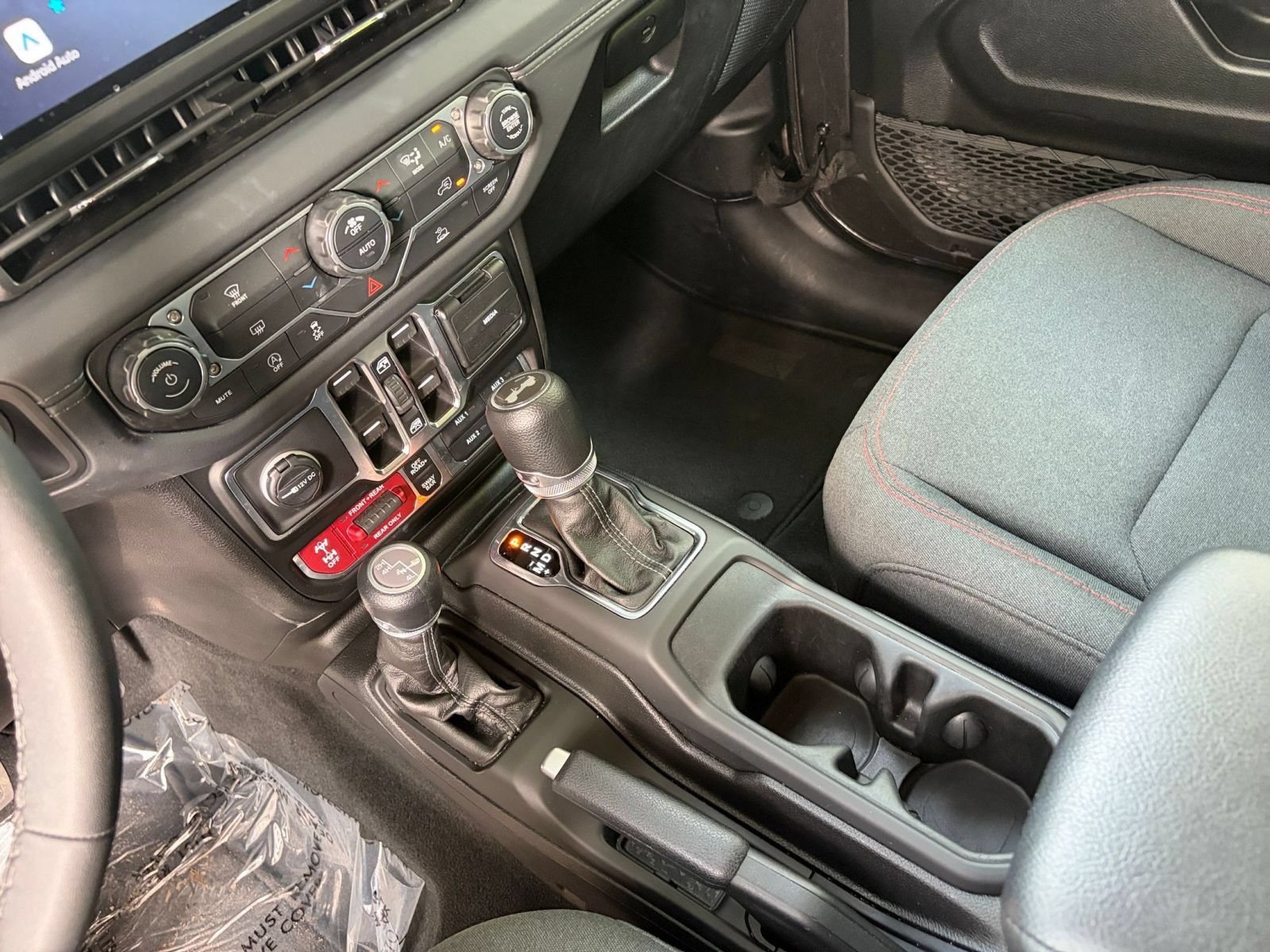 Used 2026 Jeep Wrangler Unlimited Rubicon AWD/4WD image 35