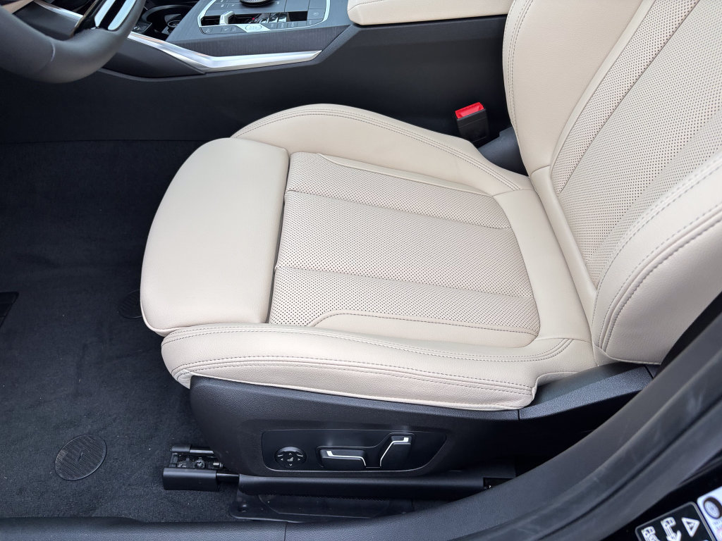 New 2026 BMW 330i xDrive Sedan w/ Premium Package AWD/4WD image 14