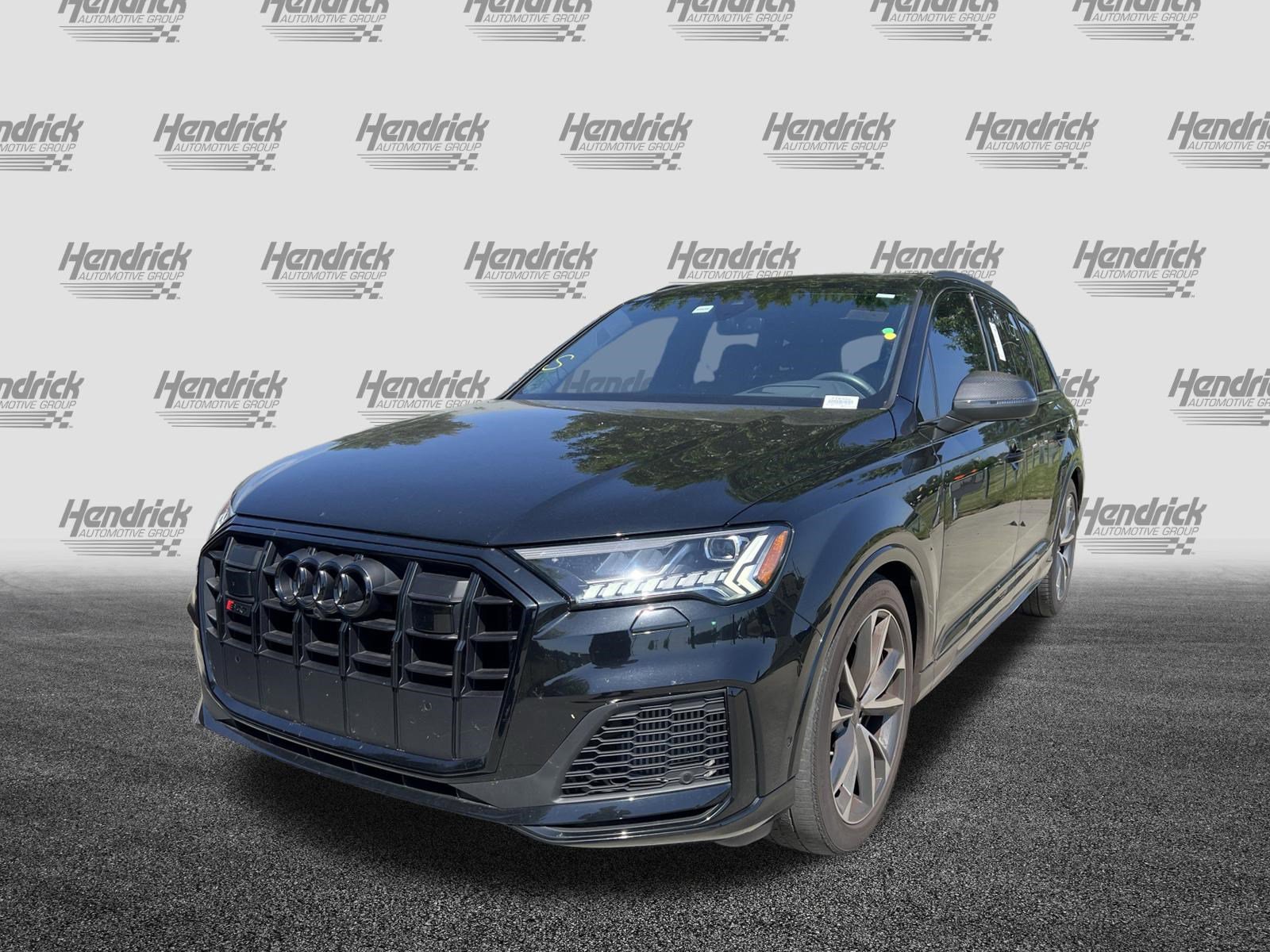 Used 2023 Audi SQ7 Prestige AWD/4WD image 6