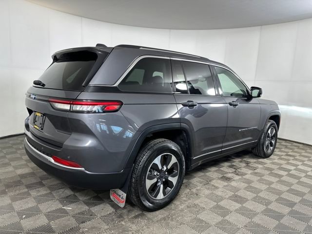 Used 2023 Jeep Grand Cherokee 4WD 4xe image 3