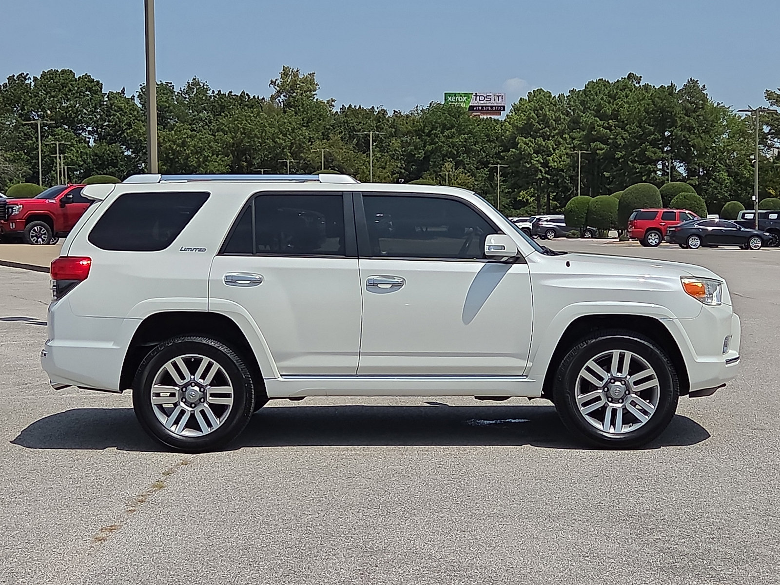 Used 2010 Toyota 4Runner Limited AWD/4WD image 6