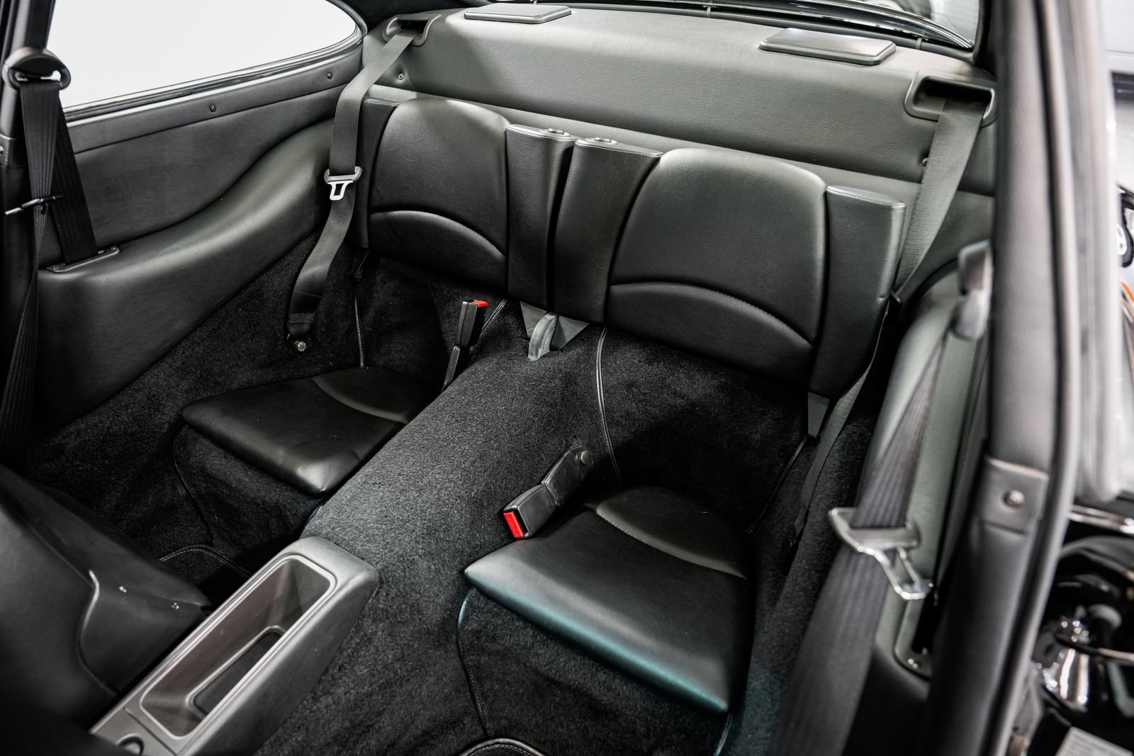 Used 1995 Porsche 911 Carrera RWD image 22