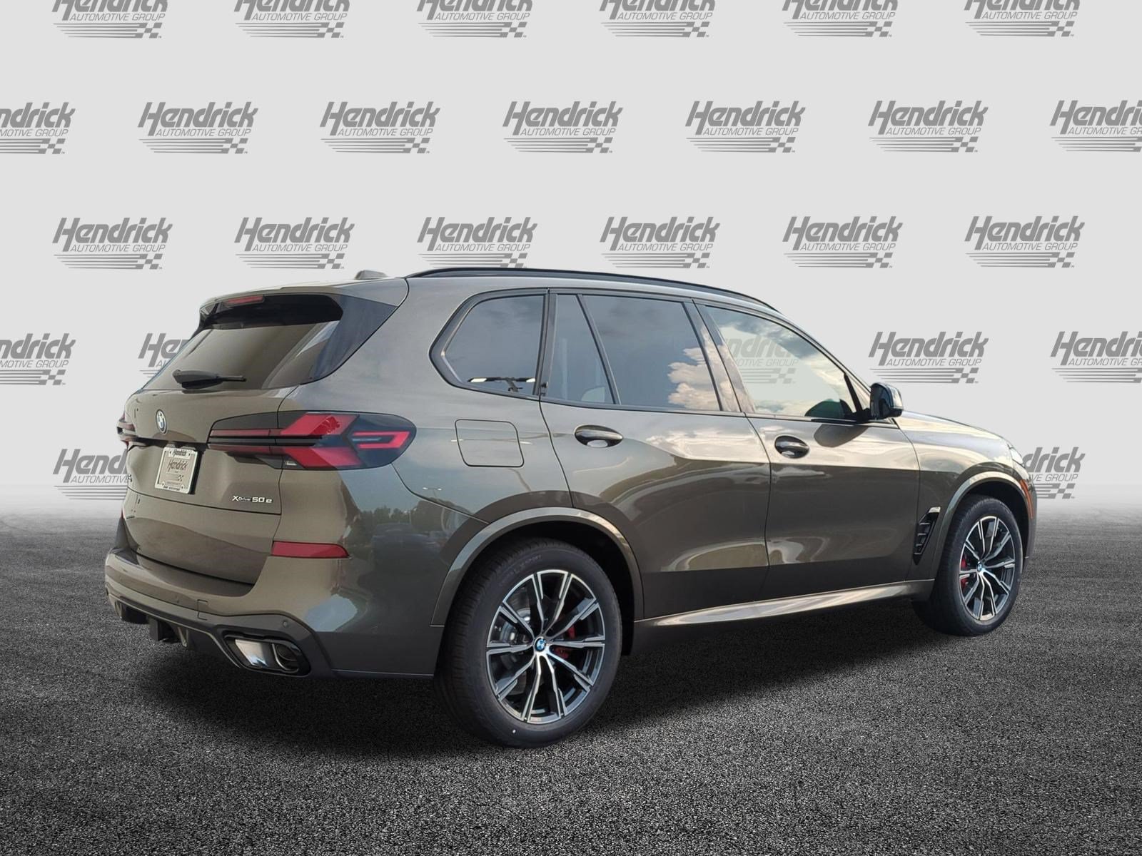New 2026 BMW X5 xDrive50e w/ M Sport Package AWD/4WD image 10