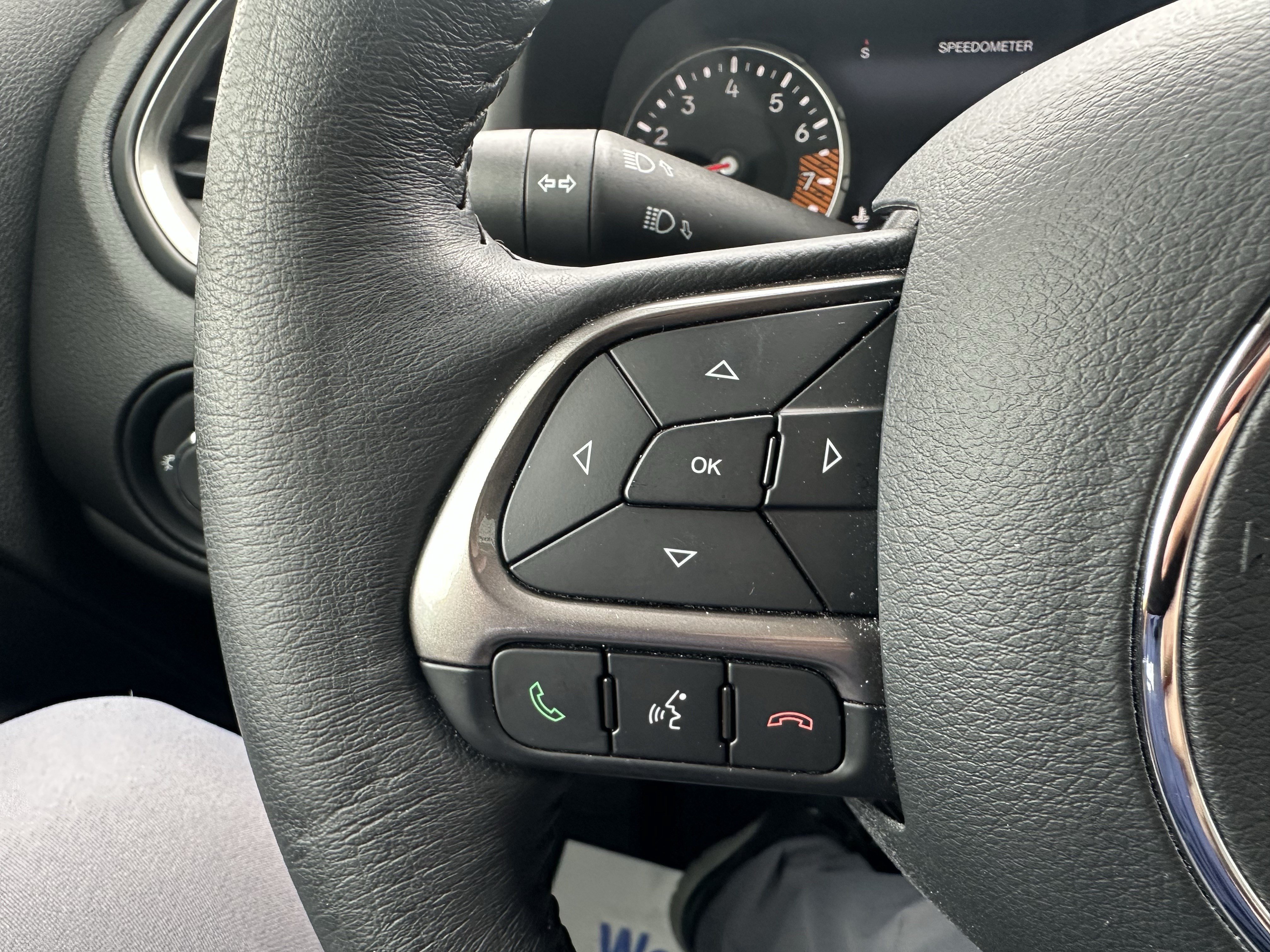 Used 2022 Jeep Renegade Limited AWD/4WD image 17