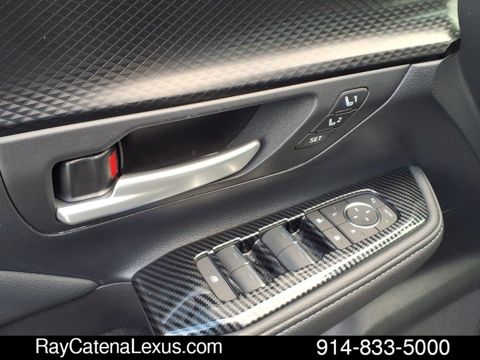 Used 2025 Toyota Grand Highlander AWD Hybrid image 11