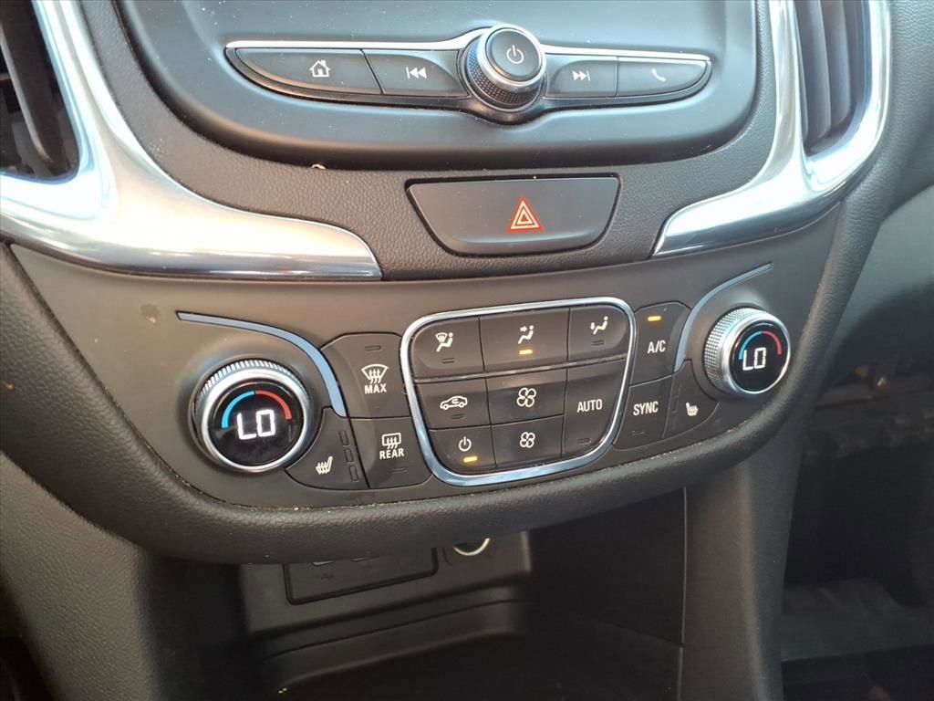 Used 2020 Chevrolet Equinox LT AWD/4WD image 16