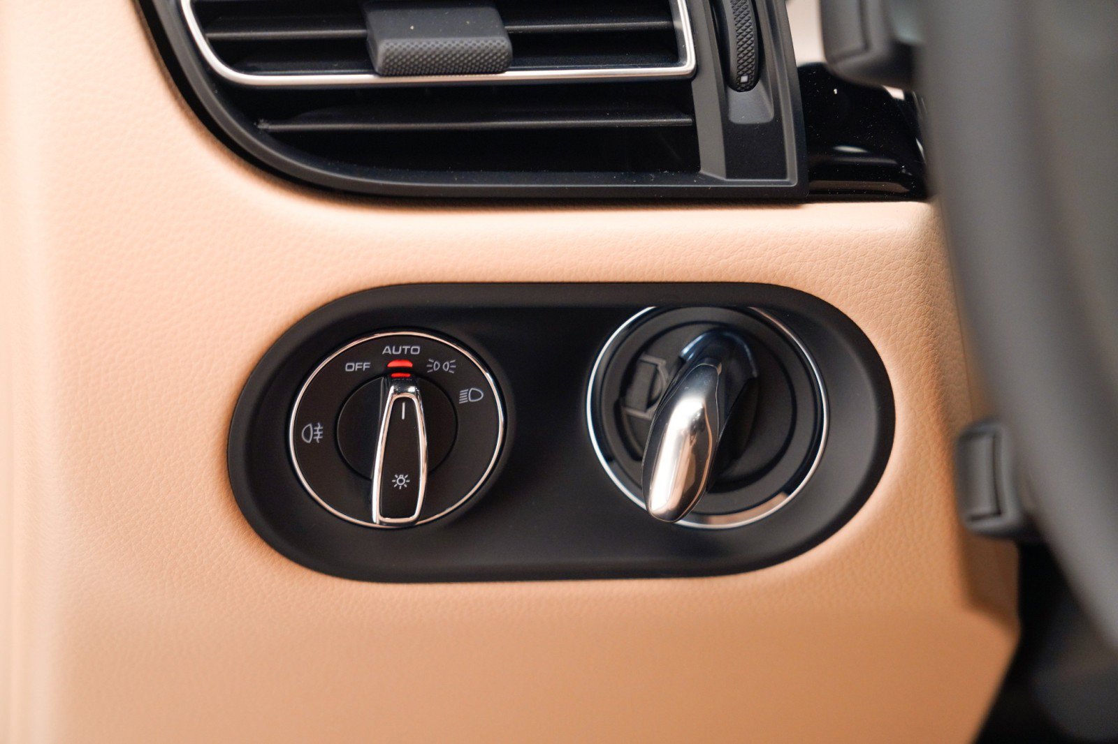 New 2026 Porsche Macan image 31