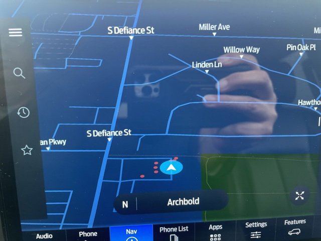 Used 2024 Ford Expedition XLT image 28