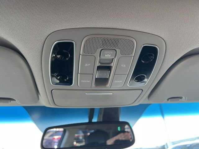 Used 2016 Kia Soul ! w/ Premium Package image 24