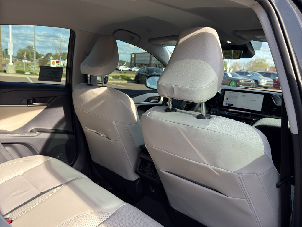 Used 2026 Toyota Camry XLE image 33