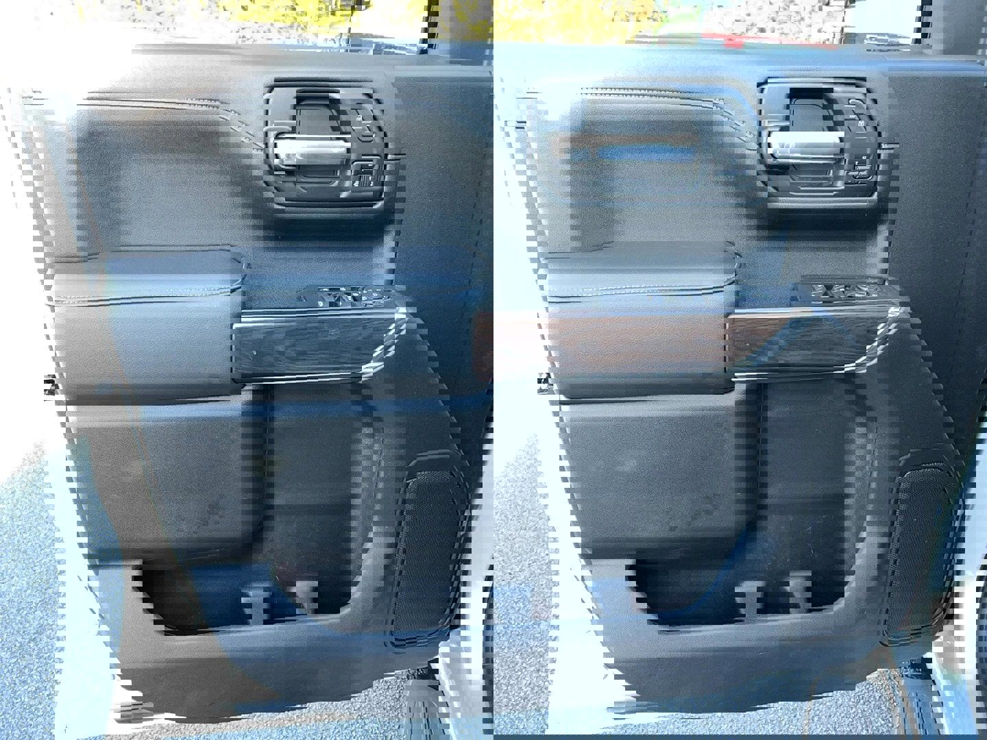 Used 2021 GMC Sierra 1500 SLT w/ SLT Premium Package image 15