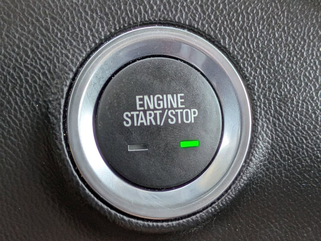 Used 2024 GMC Terrain SLT w/ Infotainment Package II image 29