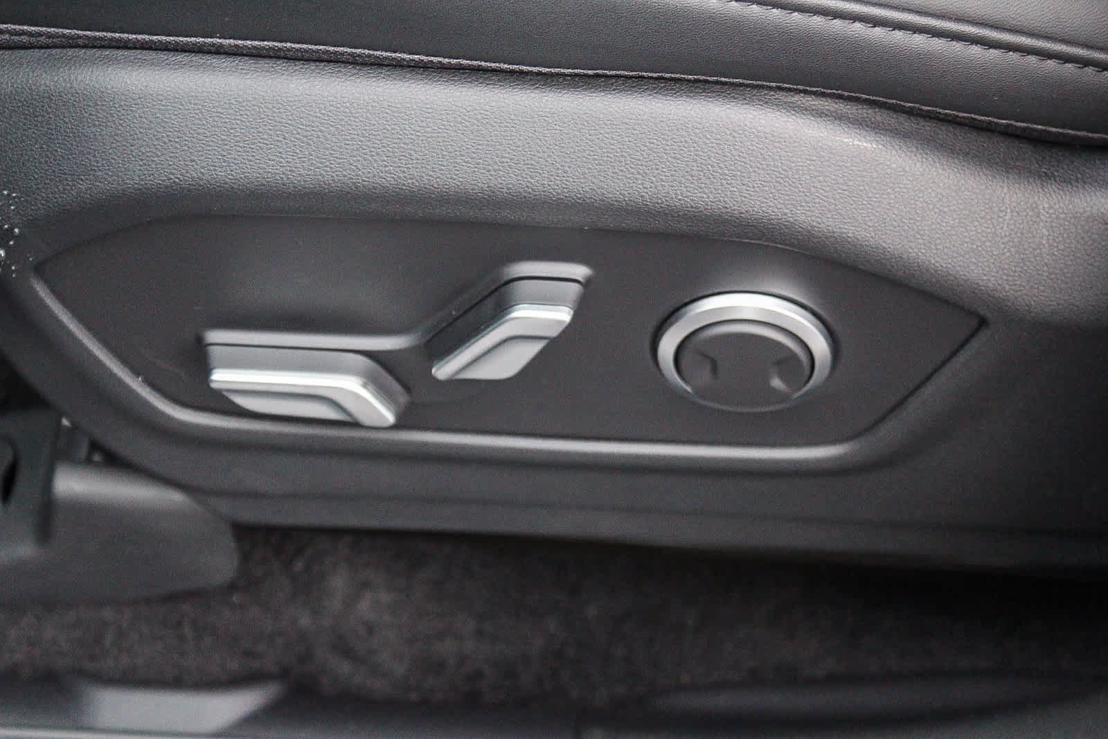 Certified 2026 Hyundai Santa Fe SEL FWD image 28