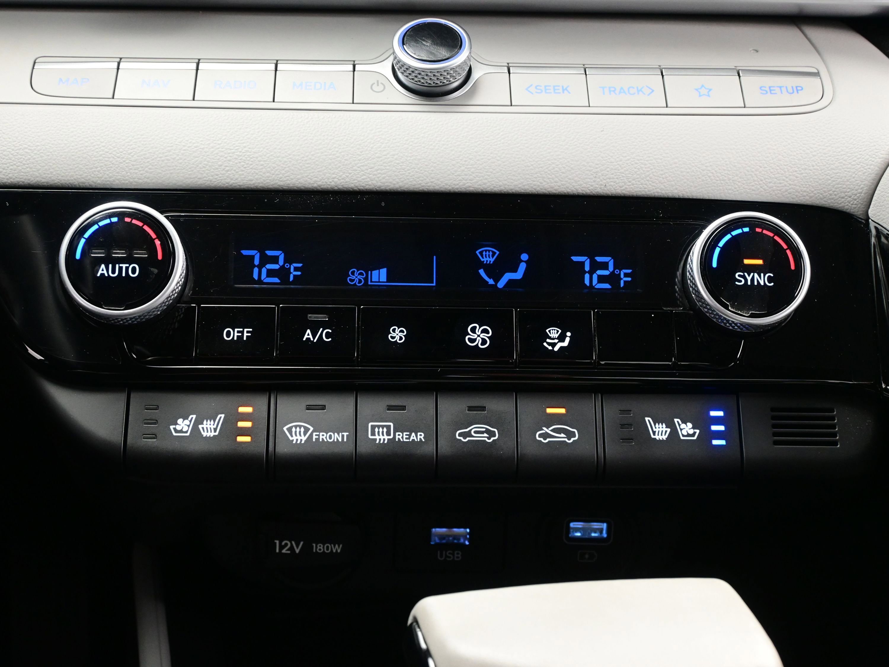 Used 2023 Hyundai Elantra Limited image 20