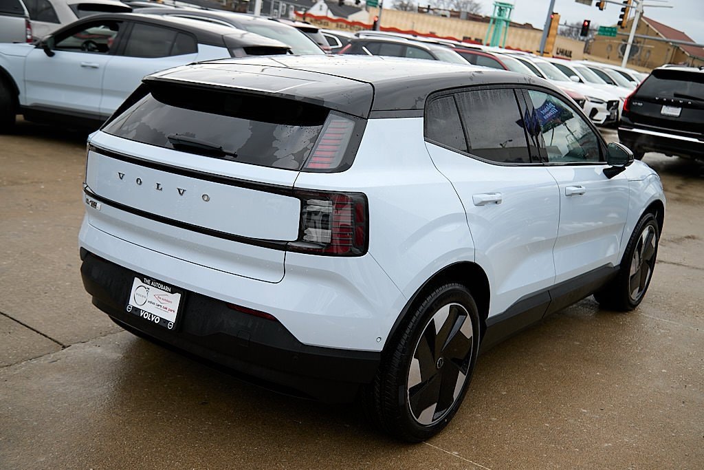 New 2026 Volvo EX30 Ultra image 8