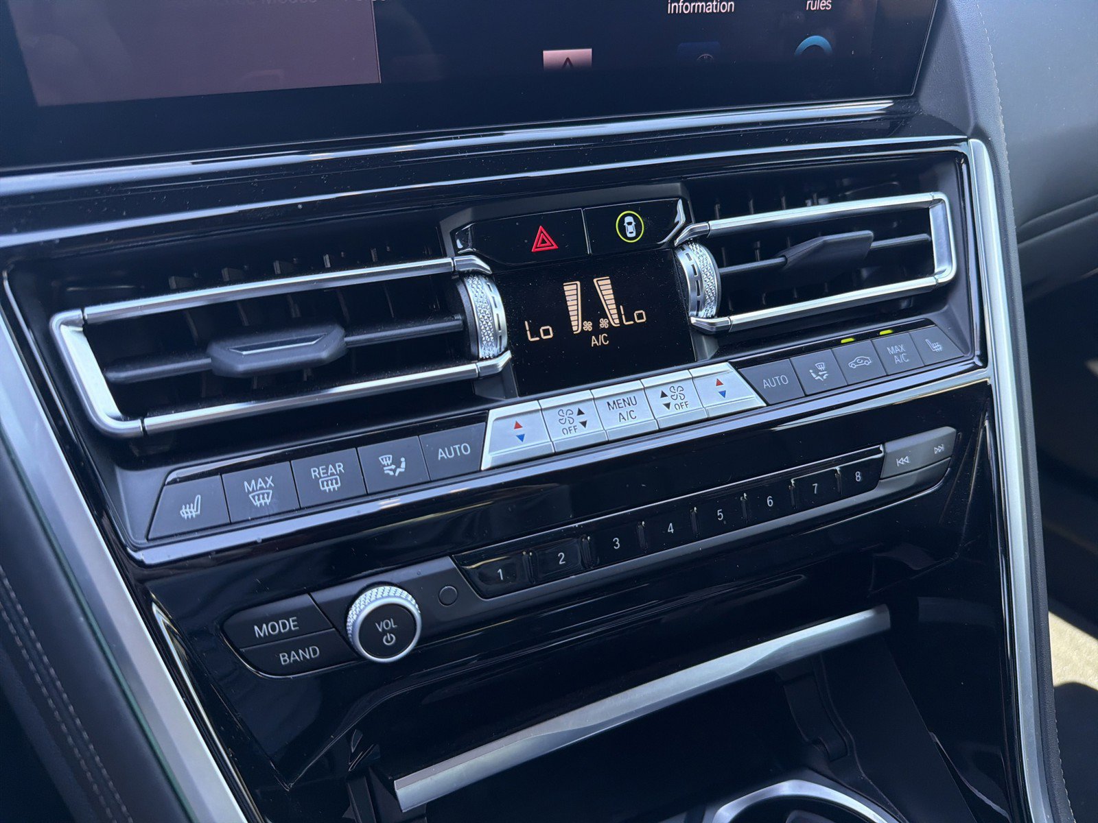Used 2024 BMW 840i Convertible RWD image 28