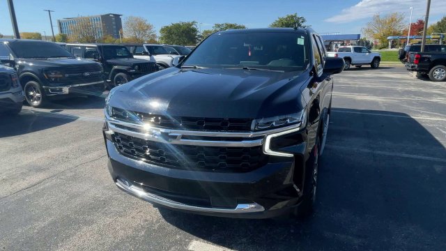 Used 2021 Chevrolet Suburban LS AWD/4WD image 5