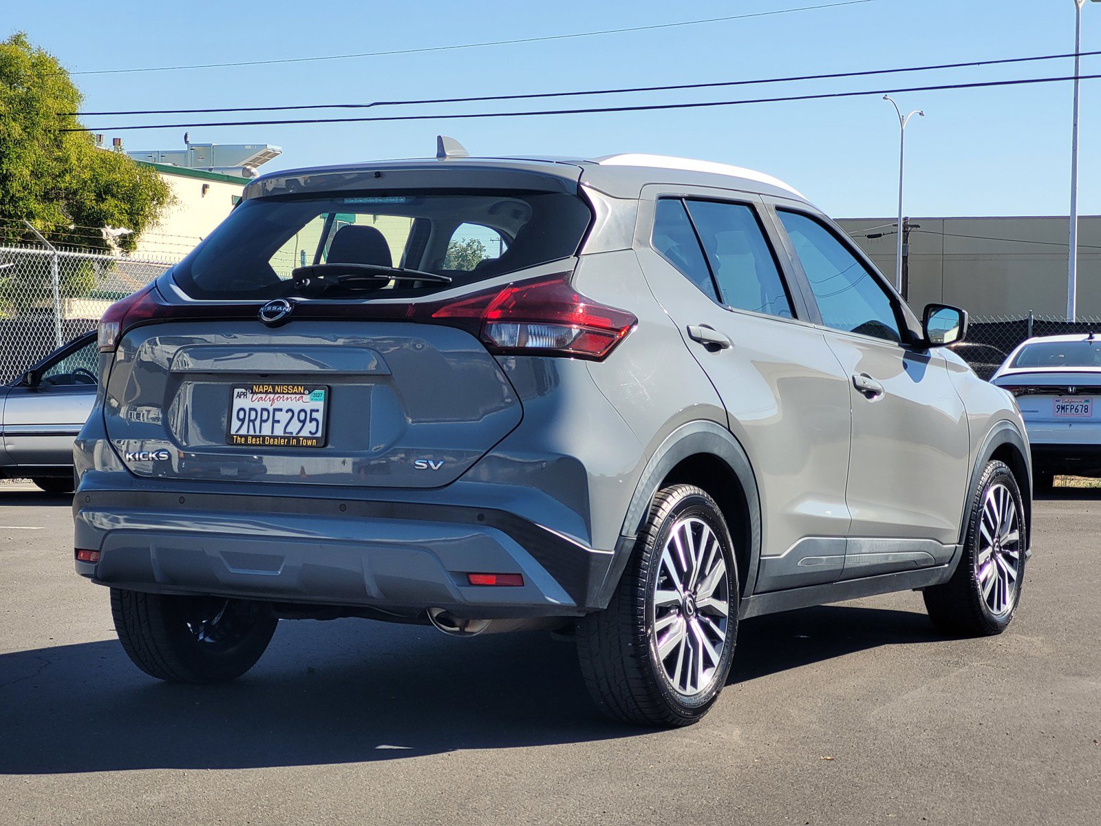 Certified 2022 Nissan Kicks SV FWD image 4