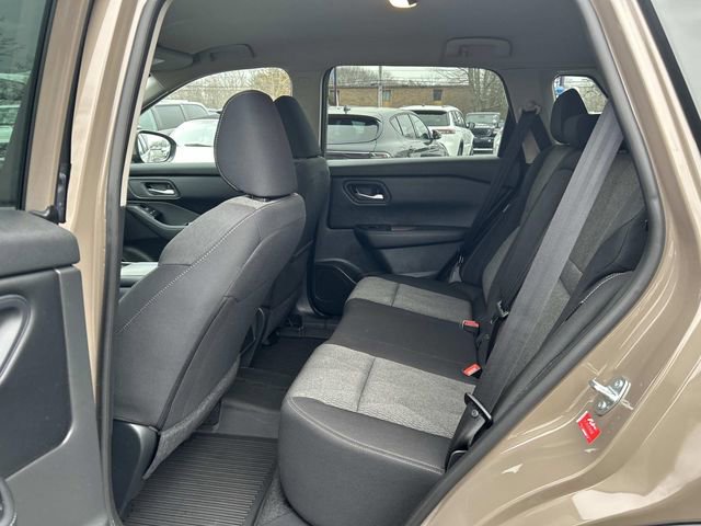 Used 2025 Nissan Rogue SV image 12
