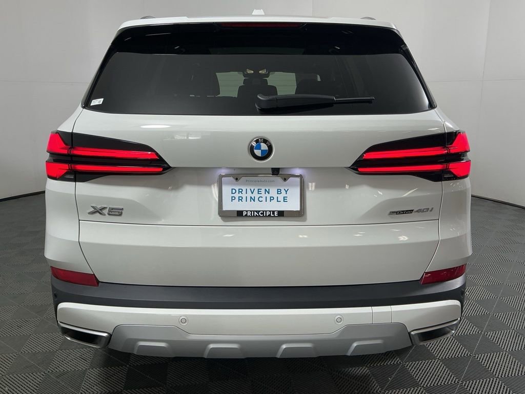Certified 2025 BMW X5 sDrive40i w/ Parking Assistance Package RWD image 7