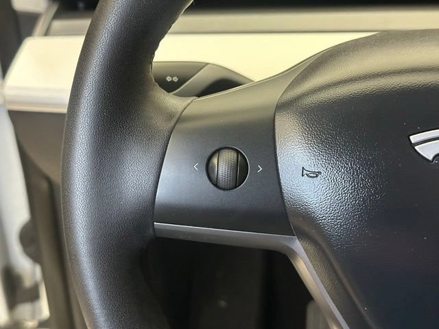 Used 2020 Tesla Model Y Long Range AWD/4WD image 23
