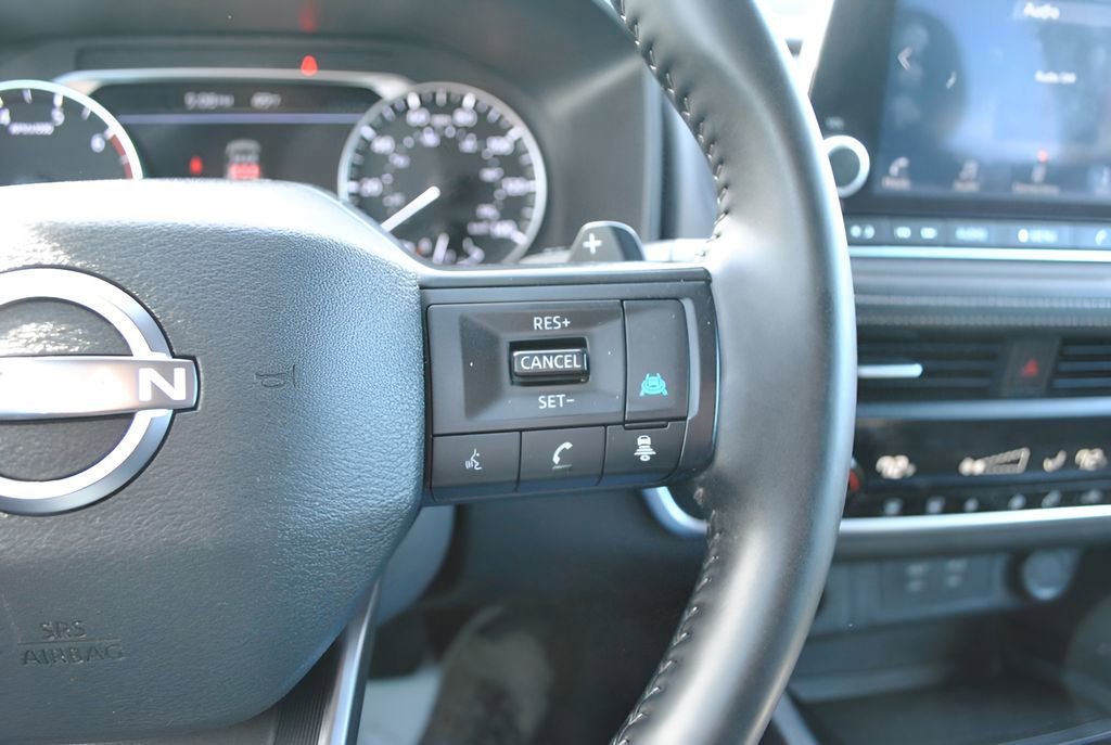 Used 2025 Nissan Rogue SV AWD/4WD image 13