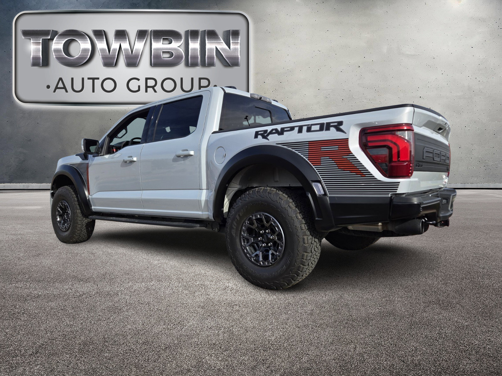 Used 2025 Ford F150 Raptor w/ Equipment Group 803A Raptor R image 6