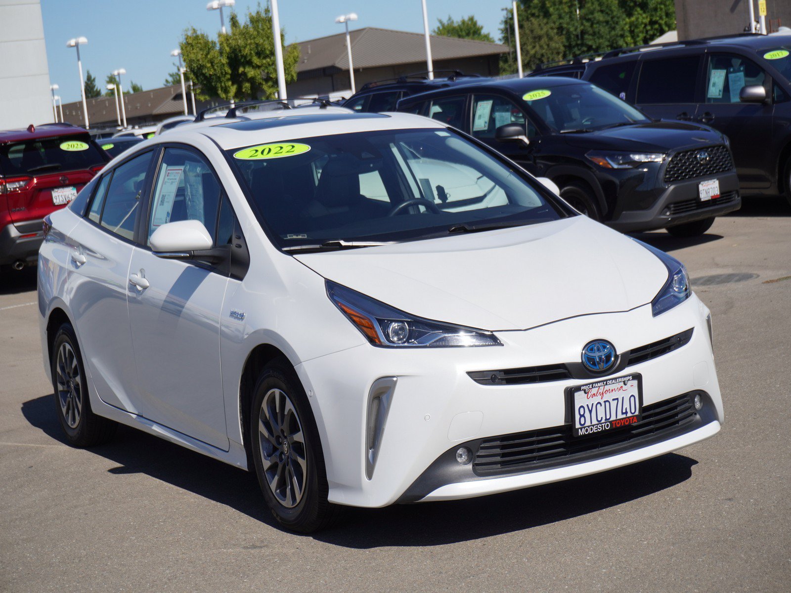 Used 2022 Toyota Prius Limited w/ Premium Convenience Package FWD image 1