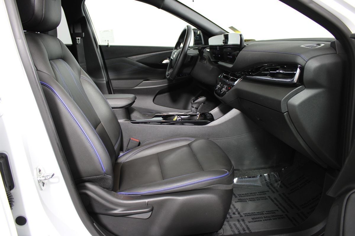 Used 2025 Buick Envista Sport Touring FWD image 24