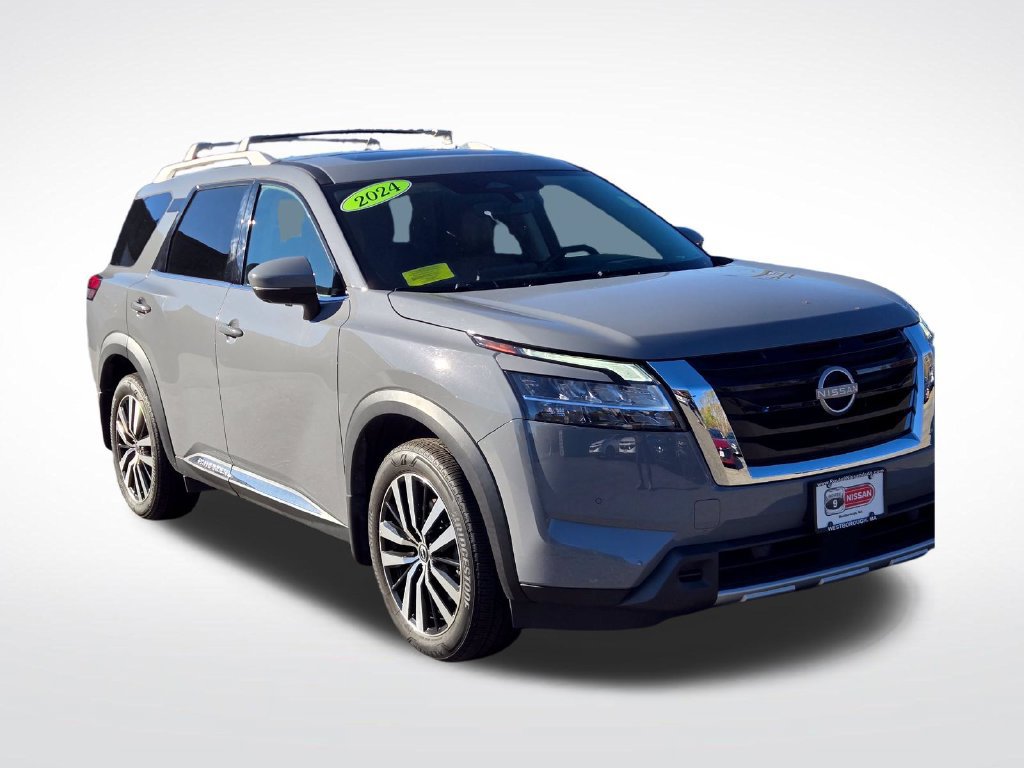 Used 2024 Nissan Pathfinder Platinum w/ Cargo Package AWD/4WD image 1