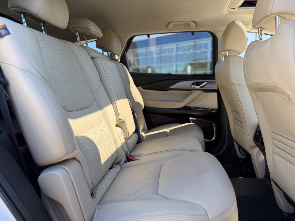 Used 2018 MAZDA CX-9 Touring w/ Touring Premium Package FWD image 11