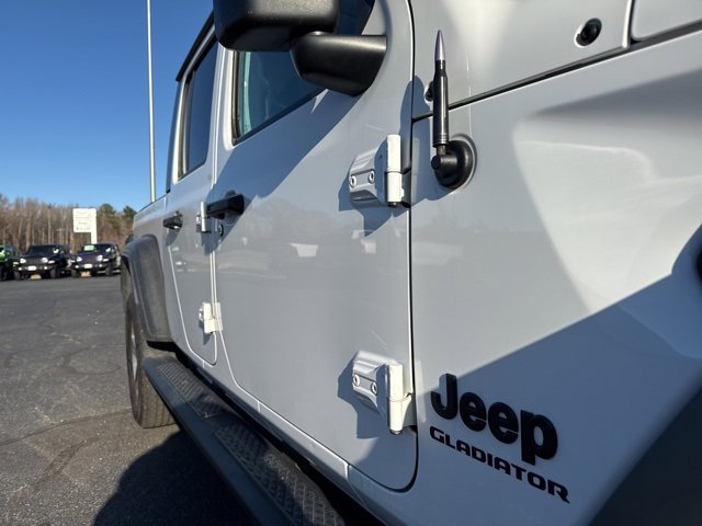 Used 2020 Jeep Gladiator Sport w/ Quick Order Package 24S image 4