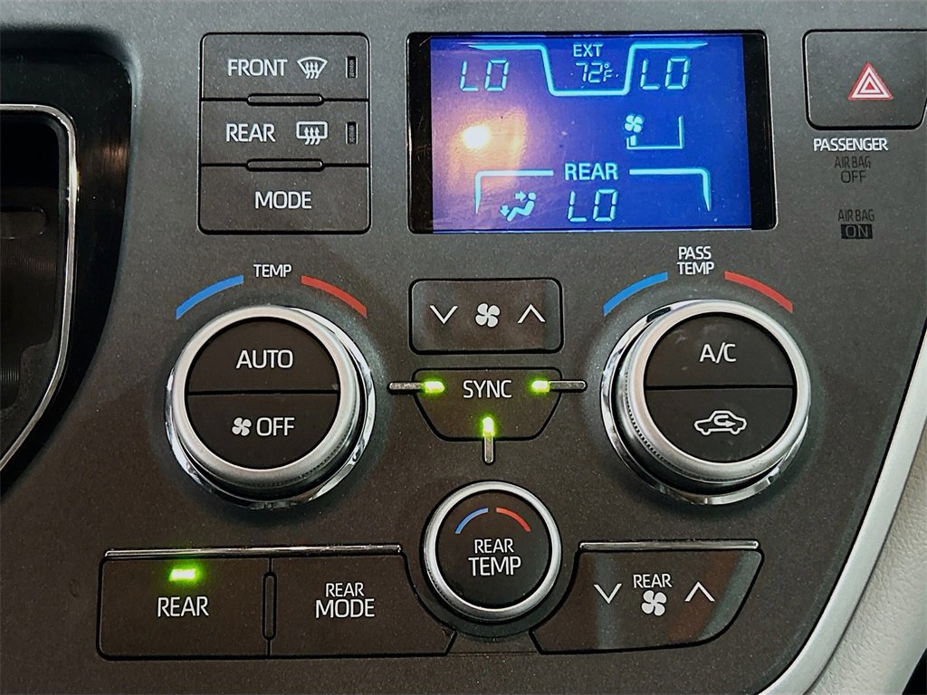 Used 2020 Toyota Sienna LE image 13