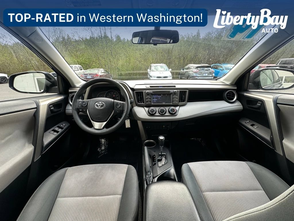 Used 2014 Toyota RAV4 LE FWD image 18