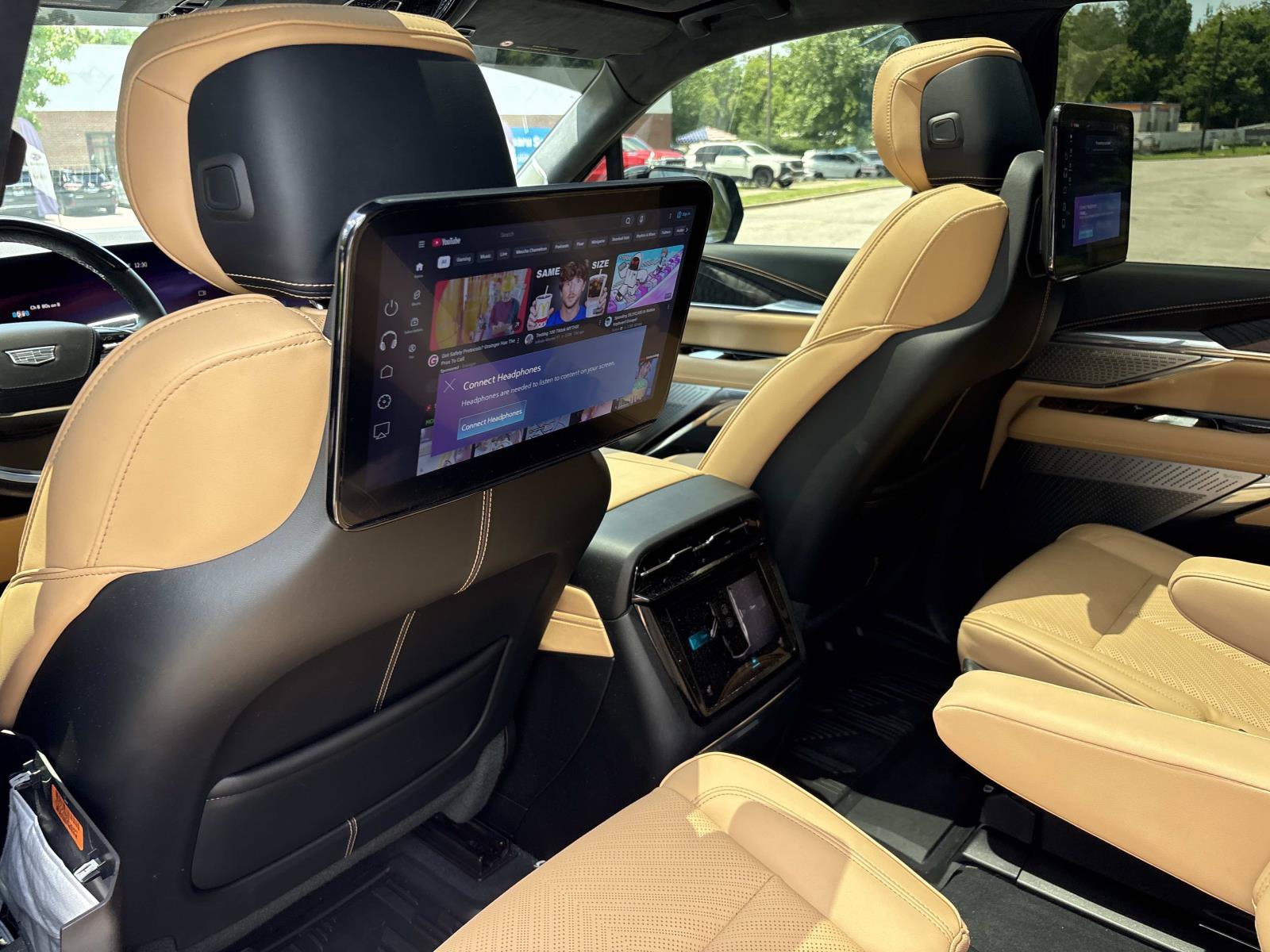 Used 2025 Cadillac Escalade IQ Sport 2 AWD/4WD image 32