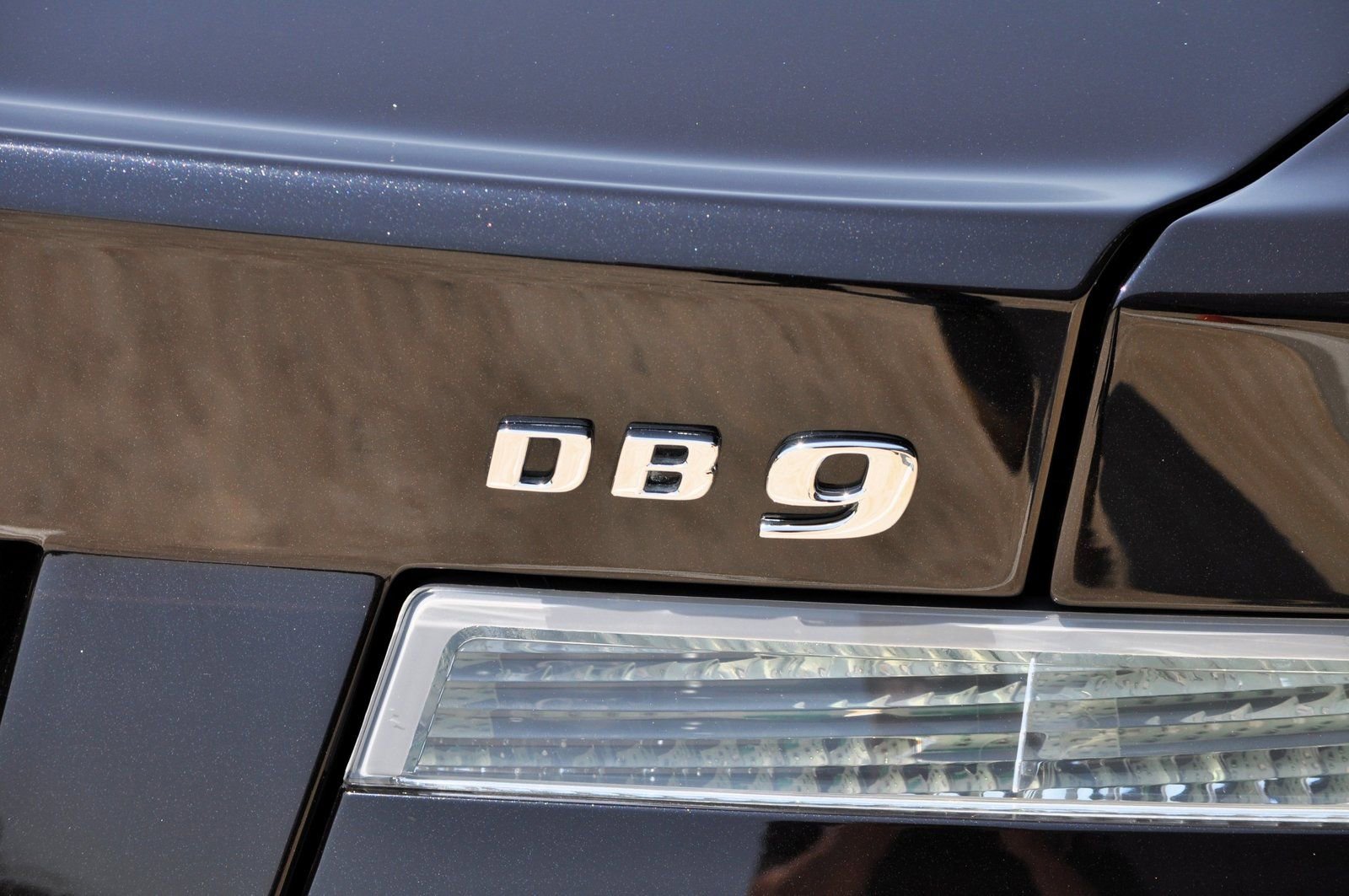 Used 2012 Aston Martin DB9 Volante image 8