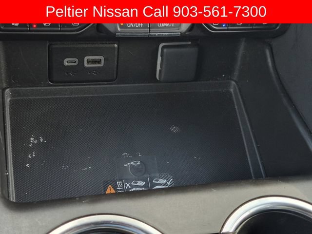 Used 2024 Chevrolet Suburban Premier RWD image 46