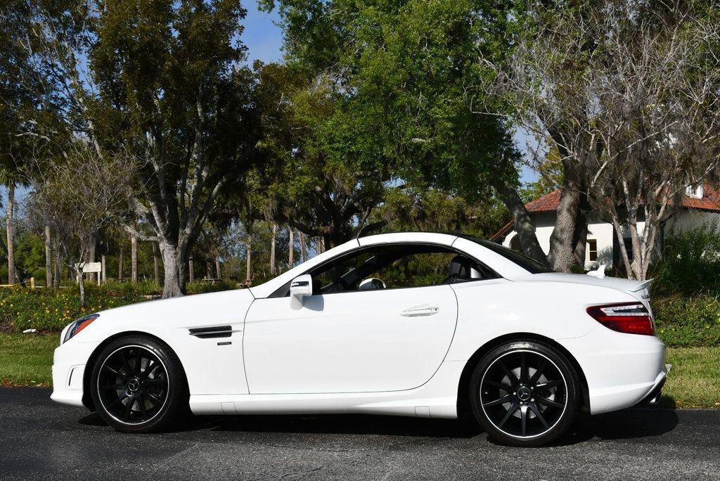 Used 2015 Mercedes-Benz SLK 350 image 4