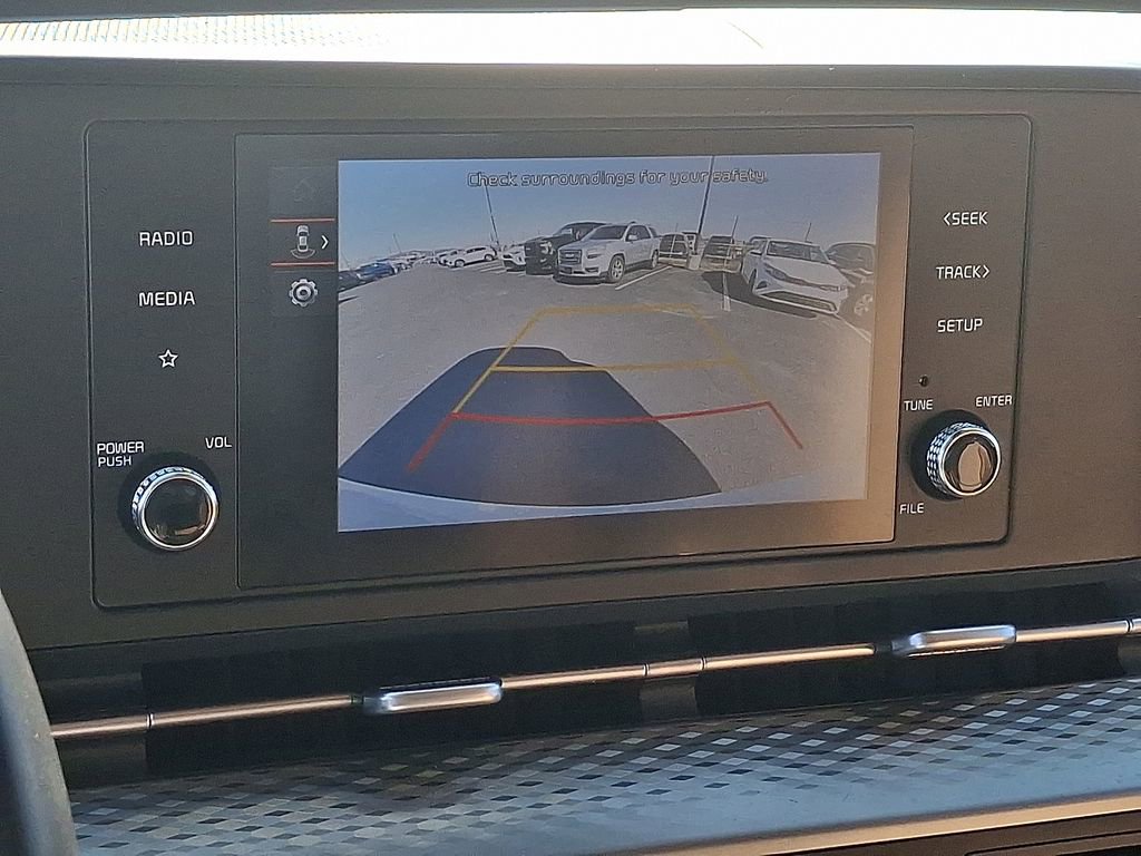 Certified 2024 Kia Carnival LX image 25