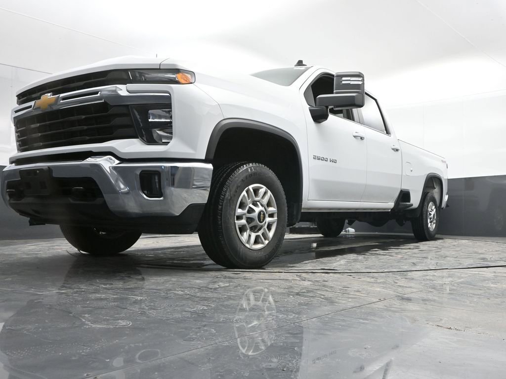Used 2024 Chevrolet Silverado 2500 LT w/ Convenience Package image 47
