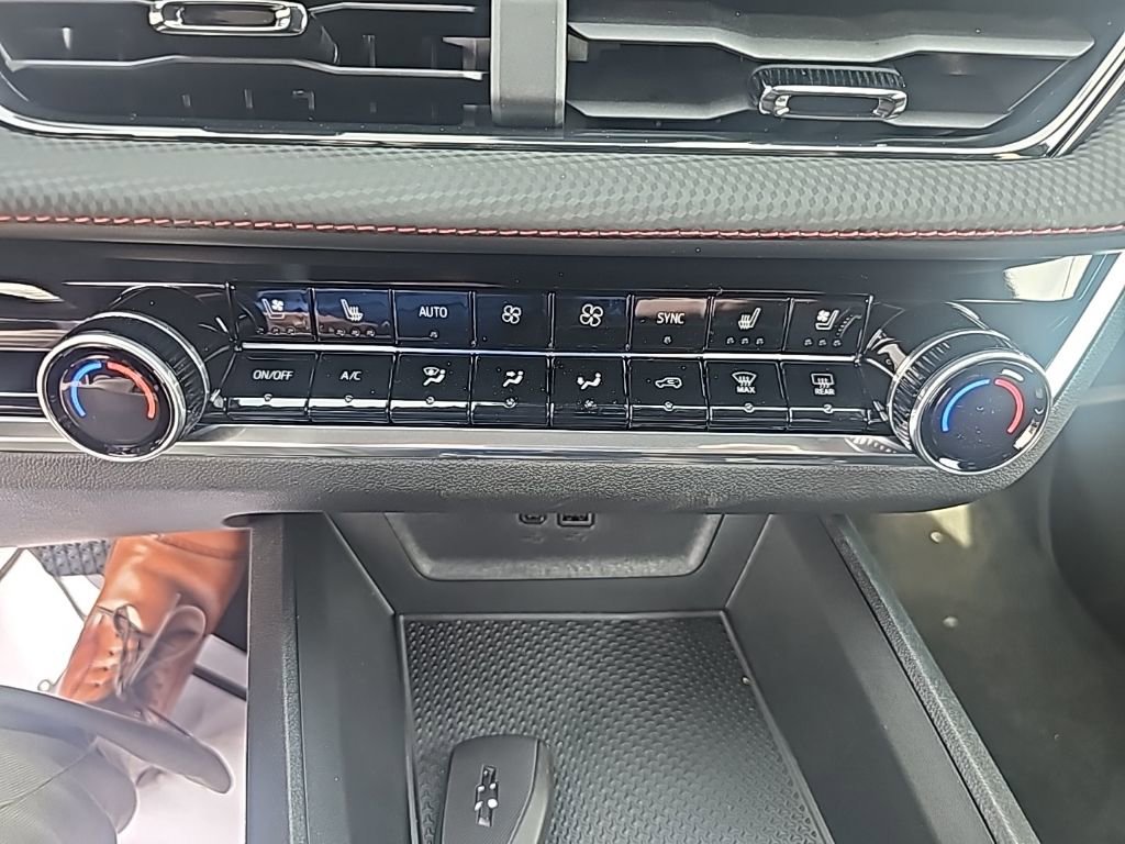 New 2026 Chevrolet Equinox RS w/ Convenience Package III image 21