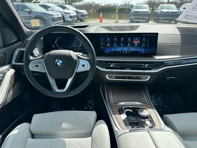 Certified 2025 BMW X7 xDrive40i w/ Premium Package image 14