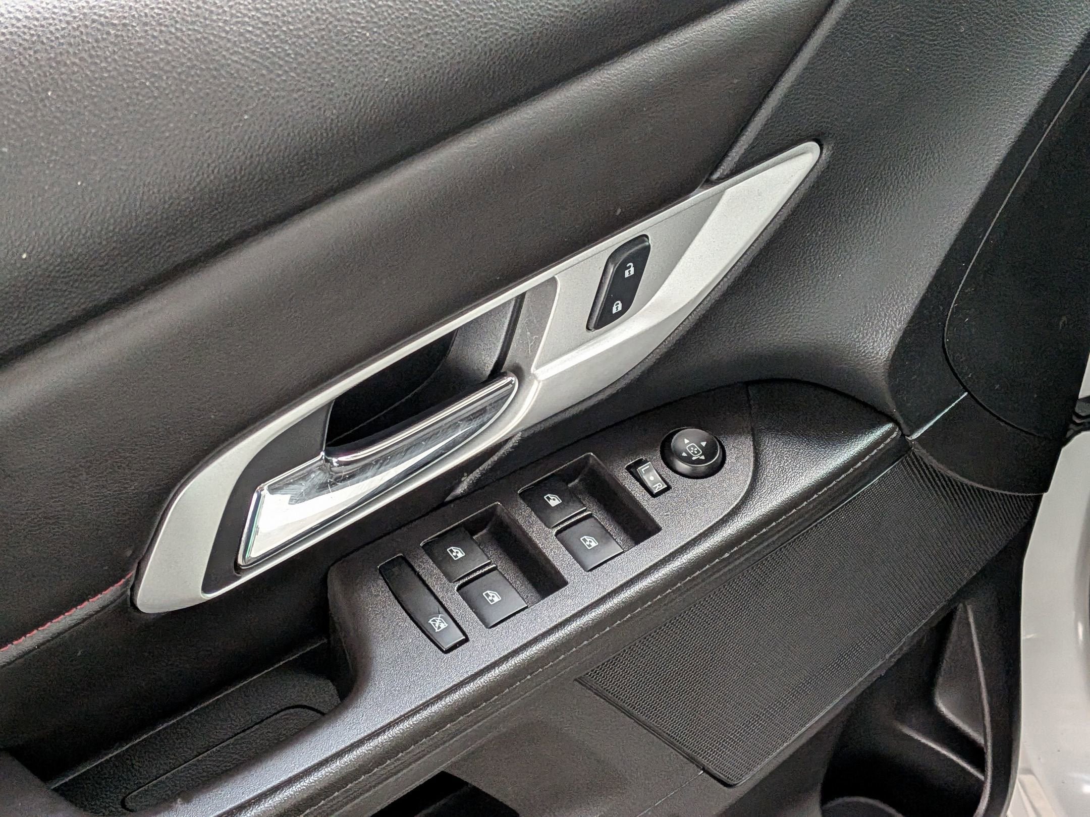 Used 2016 GMC Terrain SLE AWD/4WD image 9