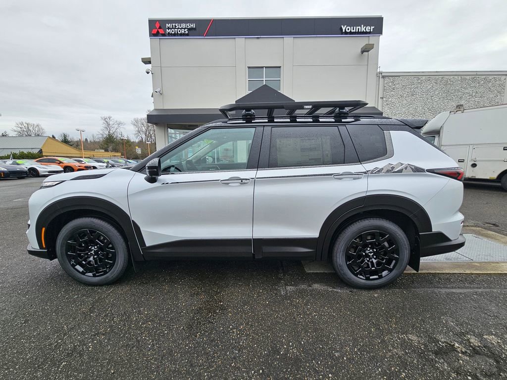 New 2026 Mitsubishi Outlander Trail Edition image 8