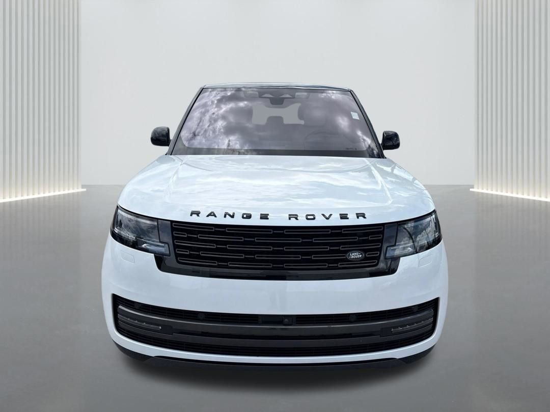 Used 2023 Land Rover Range Rover SE AWD/4WD image 2