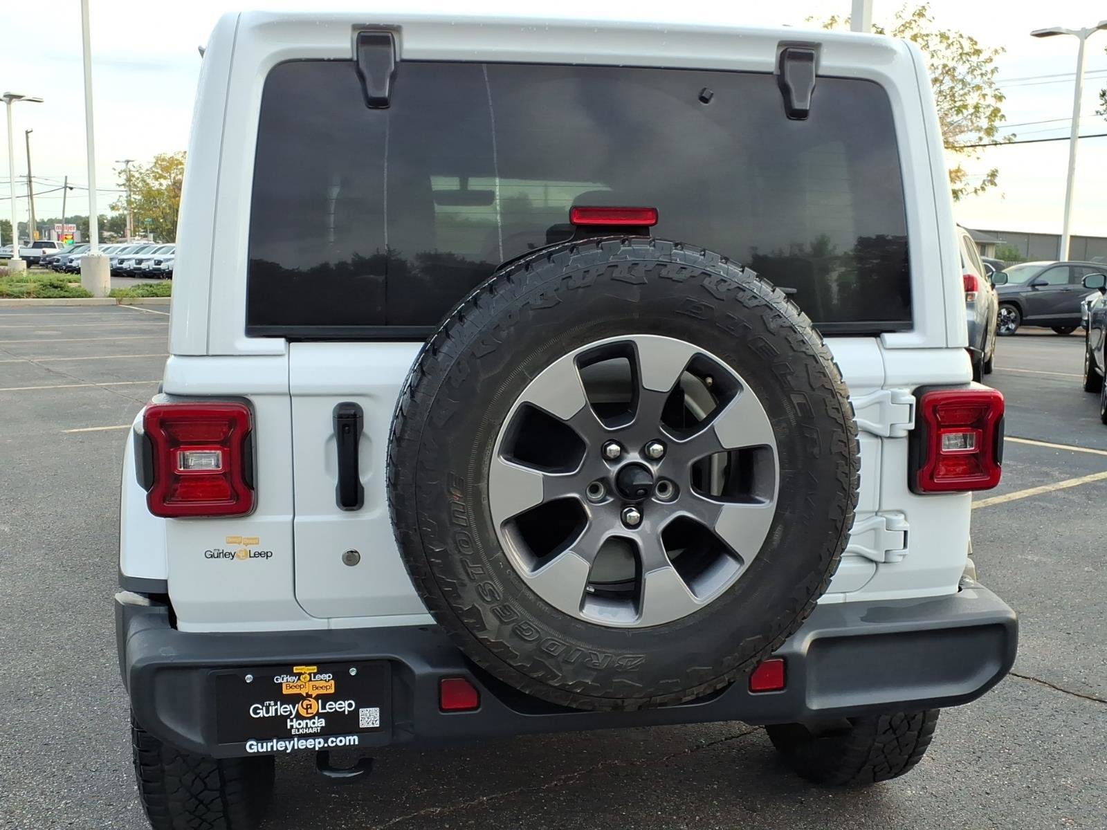 Used 2020 Jeep Wrangler Unlimited Sahara AWD/4WD image 10