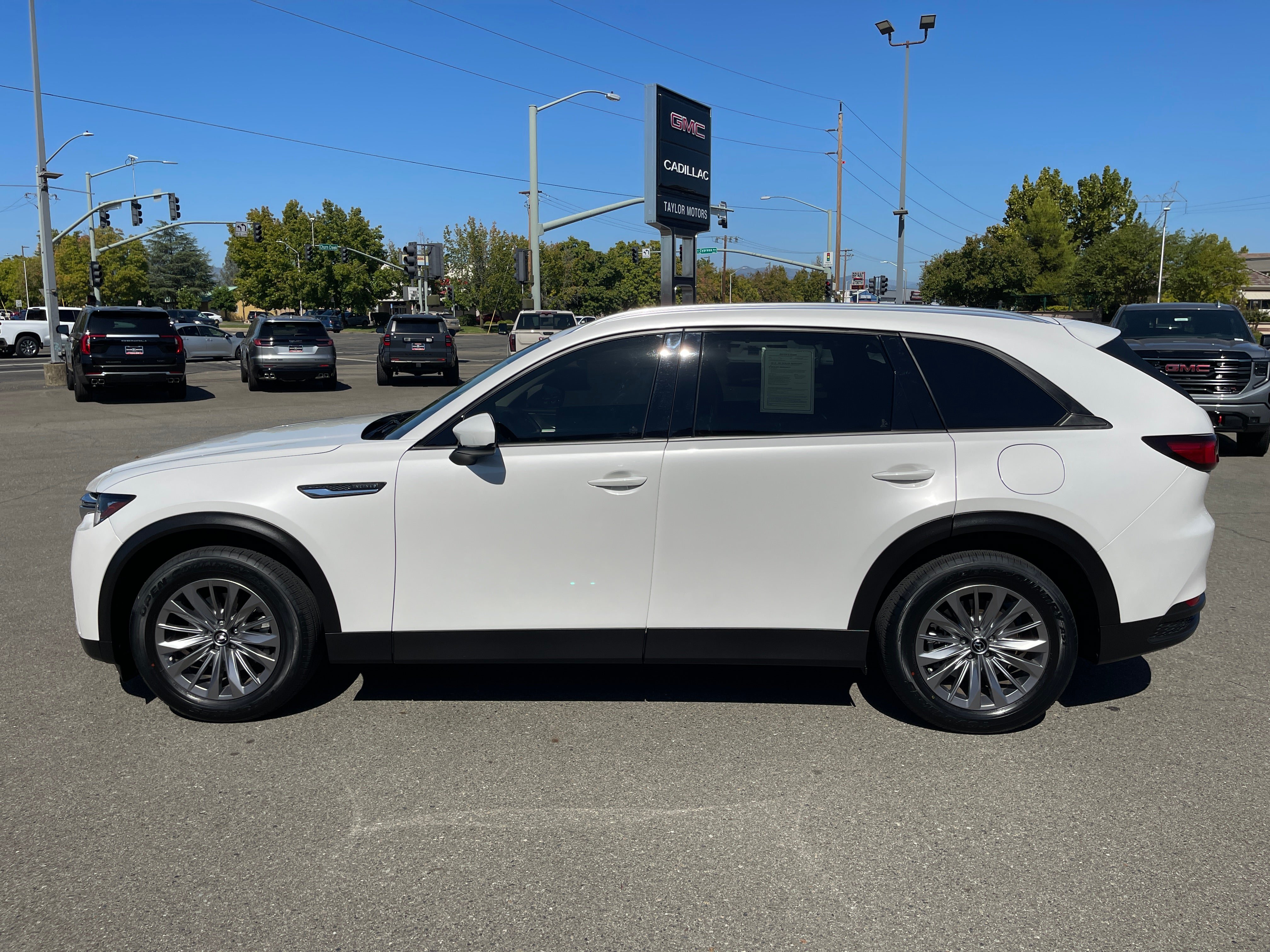 Used 2025 MAZDA CX-90 3.3 Turbo w/ Preferred Package AWD/4WD image 2