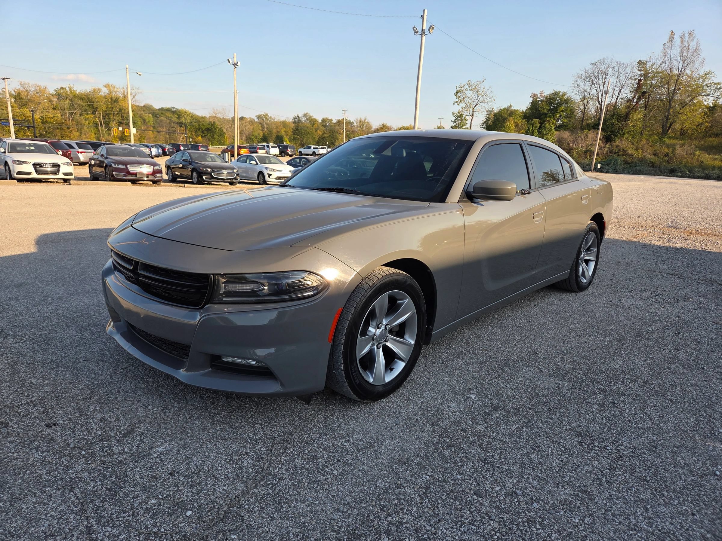 Used 2018 Dodge Charger SXT Plus RWD image 2